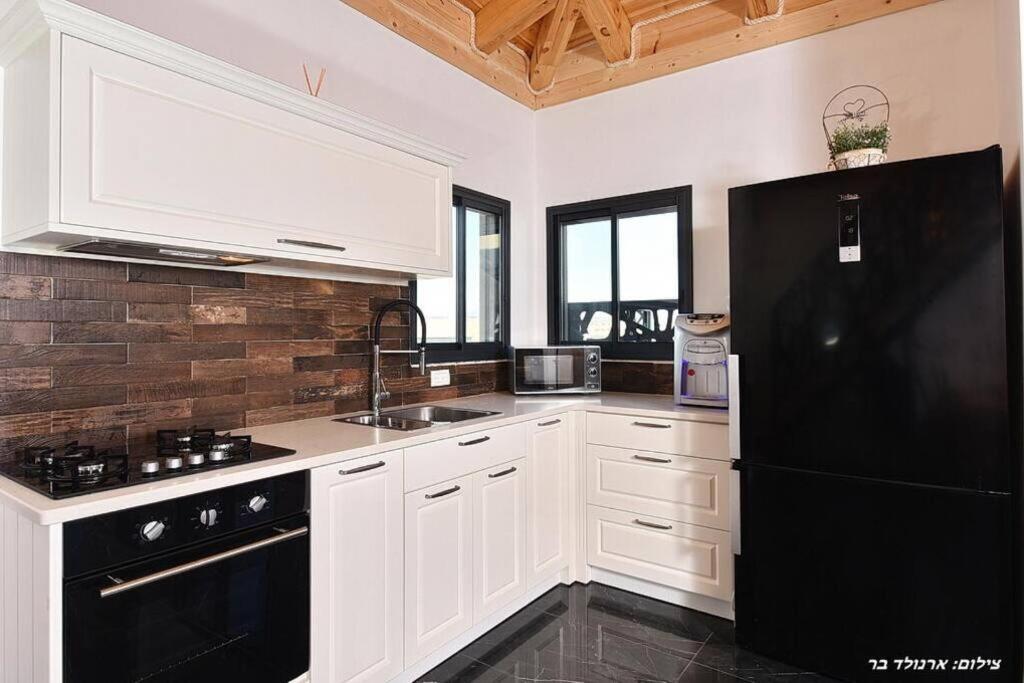 Villa מאיורי בוטיק - וילה מקסימה עם בריכה פרטית ונוף מהמם למשפחות בלבד Mishmār Hāyardin Exterior foto